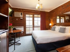 AN OUTSTANDING BUSINESS IN A BEAUTIFUL PART OF VICTORIA - 2873ML