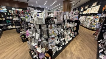 Located in major shopping centre