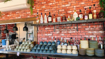 Lumos Café Restaurant