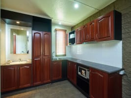 MONEY MAKING LEASEHOLD BUSINESS OPPORTUNITY WITH SECURE LEASE, MACKAY - 2903ML