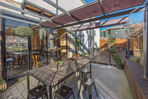 FABULOUS CAFE IN PRIME LOCATION, RICHMOND - CHEAP RENT INCLUDING UPSTAIRS RESIDE