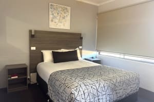 UNDER OFFER - Nicholas Royal Motel, Hay NSW - 1P0535