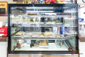 Café in the middle of a booming retail HUB