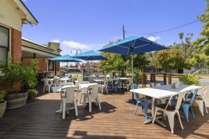 UNDER OFFER - The Old Bank Cafe Restaurant, Tocumwal NSW - 1P0512