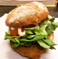 LIVE & WORK  HOME & BUSINESS   SAME PLACE  CLOSE TO BEACH