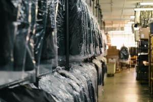 Well-Located Laundromat Near Shopping Centre  Cheap Rent [2604281]