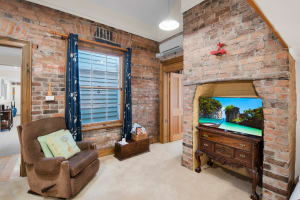 Prime Location Residence with Income or 3 BnB lets (stca) or Health Professional Rooms