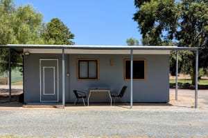 Post Office Hotel & Caravan Park