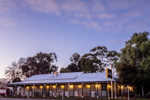 Axedale Tavern