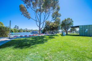 Award winning tourism business - watercraft hire Nagambie Lakes