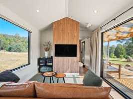 LUXURY TOURISM RETREAT & LIFESTYLE PROPERTY | APPROVED EXPANSION | TASMANIA