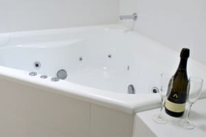 Great cash flow & long lease - Lifestyle accommodation business in wine country