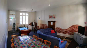 V8itvunylkzsrouamcsu