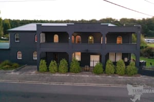 EXTRAORDINARY OPPORTUNITY RENOVATED 10 ROOM HOTEL & RESTAURANT, BAR & BOTTLESHOP