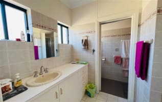 Renowned Aboriginal Art Gallery & Collection Rare Opportunity