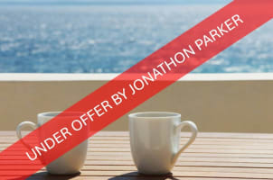 UNDER OFFER! WATERFRONT LICENSED CAFÉ / RESTAURANT