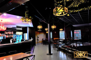 Night club / Pub with full commercial kitchen / Must be sold - Put in an Offer!