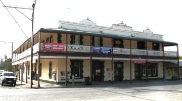 Snowtown Hotel profitasble country Lease (Freehold Available)