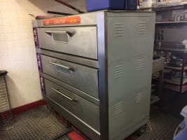 Authentic Italian Pizza & Pasta Shop For Sale