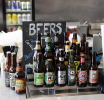 POPULAR RESTAURANT/TAKEAWAY IN BUSY BRUNSWICK