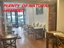 Beautiful Cafe/Restaurant that has it all.