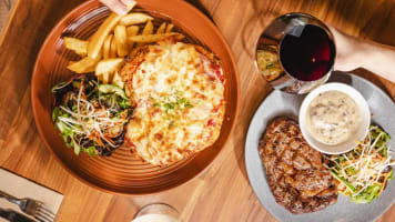 Modern A1 Licensed Restaurant Water Views Highly Establised No Ingoing
