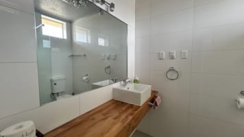 Profitable 15 - Room Murray River Motel with Long Lease Security