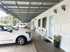 SMALL EASILY MANAGED, TRAMWAY MOTEL - 2086ML