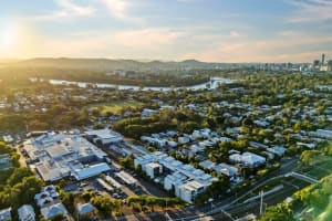 Permanent MR 6km from Brisbane CBD - BC Salary 80% of Income | Resort Brokers ID : MR009274