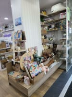 SHOPPING CENTRE NEWSAGENCY/GIFTS/TATTS FRANCHISE $350,000 PLUS SAV