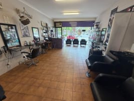 Established Local Salon - 40 Years* of Trade - Strong Commun