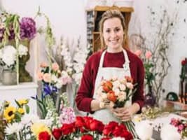 FLORIST EXCEPTIONAL WITH ONLINE AND PHONE ORDERS. SIMPLE CASH CASH CASH BUSINESS
