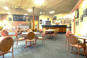 LEASEHOLD - Royal Mail Hotel, Mooroopna VIC - 1P0268