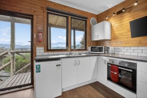 FHGC Tasmanian Accommodation A1 Presentation Spectacular Views 10%ROI 6 Cabins 2 Houses 2 Titles