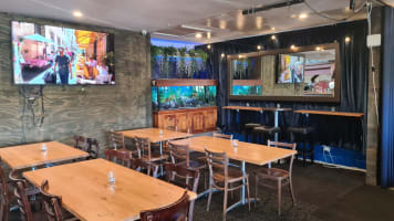 Missing Gorilla - A spacious family friendly pub and live music venue.