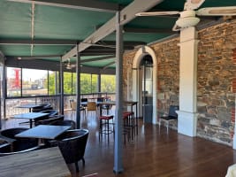 Port & Wine Seaside Hotel in historic Port Adelaide - Lease