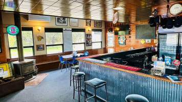 Well-Established Country Hotel in the Heart of Colac