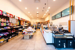 LEASEHOLD - Hi-Q Ice Cream & Bubble Tea Cafe, Wodonga VIC - 1P0521