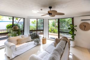 Proven Returns in Iconic Coastal Location - ID 8546