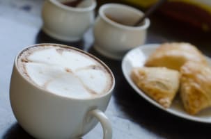 CAFÉ FOR SALE Near Elwood – WALK IN WALK OUT – Asking $30,000 [2604212D]