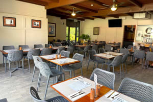 LEASEHOLD - Glenrowan Hotel, VIC - 1P0575