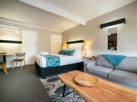 A BEAUTIFUL LOCATION TO OWN YOUR OWN FREEHOLD MOTEL - 1836MF