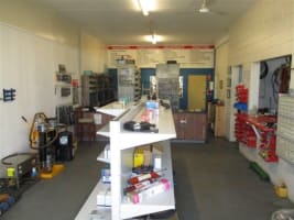 Enzed (Burdekin). Franchise Business.  Retail Store and Manufacturing.
