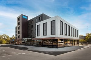 FIRST TIME EVER OFFERED – GIPPSLAND'S LEADING HOTEL INVESTMENT | Resort Brokers ID : FH009290
