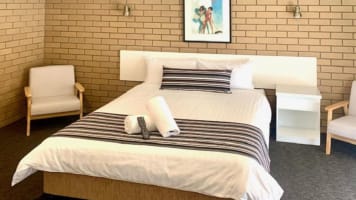 UNDER OFFER - Albury City Motel