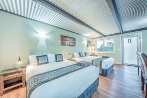 BY MOTEL ROOM, ONE OF THE TOP REGIONAL EARNERS - 2468ML