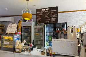 LEASEHOLD - King Valley Popcorn Cafe & Ice Creamery, Glenrowan - 1P0571