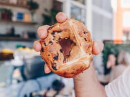 Low-Cost Hole in the Wall Café with All Outgoings Included and Strong Delivery Sales