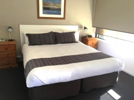 UNDER CONTRACT - Nicholas Royal Motel, Hay NSW - 1P0535