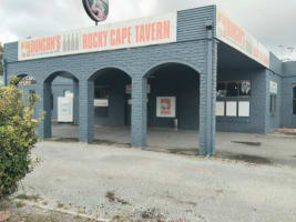 BELOW REPLACEMENT VALUE ROCKY CAPE TAVERN FHGC $995,000+sav